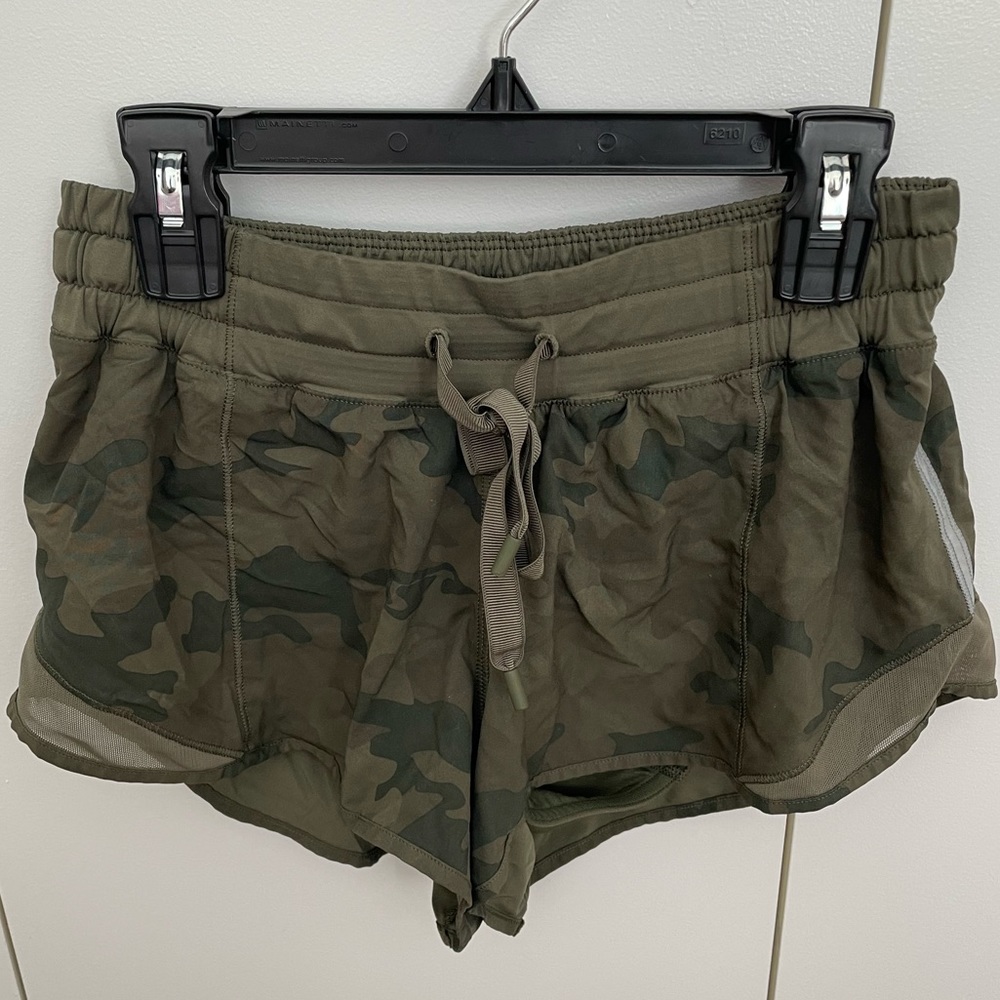 Lululemon Athletica camouflage shorts size 4